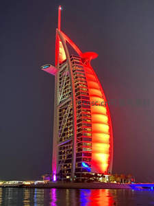 帆船酒店夜景灯光璀璨