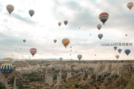 卡帕多西亚热气球漫天飞舞
