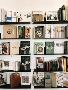 墙面书架陈列设计美学书籍