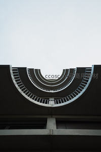 弧形建筑结构的几何美学