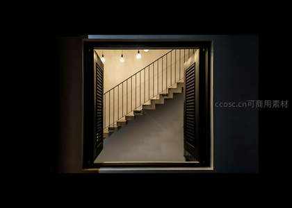 窗框内望楼梯，光影交错几何美感