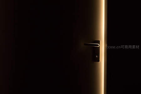 暗室中微光门把手
