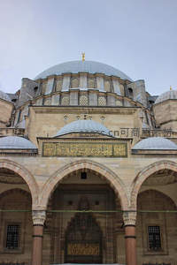 宏伟清真寺穹顶，伊斯兰建筑典范