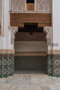 摩洛哥风格庭院精雕细琢的拱门