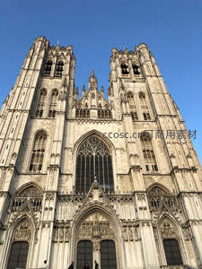 哥特式教堂双塔直指苍穹