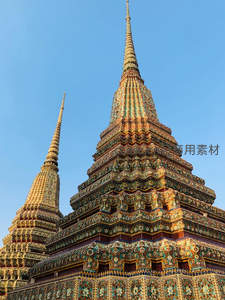 曼谷大皇宫佛塔金碧辉煌