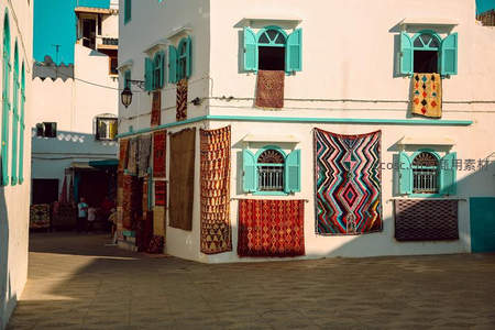 摩洛哥白墙蓝窗挂毯街景