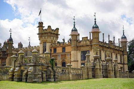 古典城堡建筑宏伟壮丽