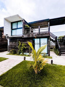 现代集装箱住宅，绿植环绕尽显生态设计美学