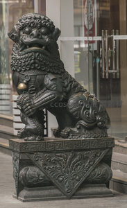 石狮把门守护店铺平安