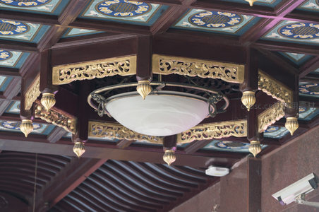 古建筑藻井与雕花斗拱的精致细节