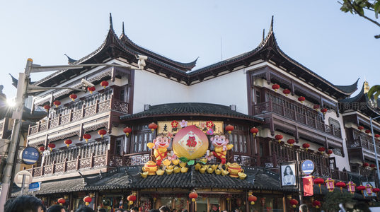 喜庆庙会古建门楼