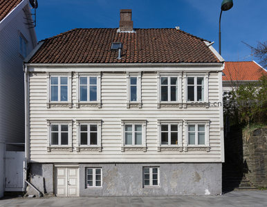 三层白色木屋立面细节展示