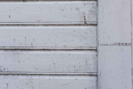 白色木板墙角落的拼接细节