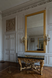 欧式宫廷玄关镜台陈设