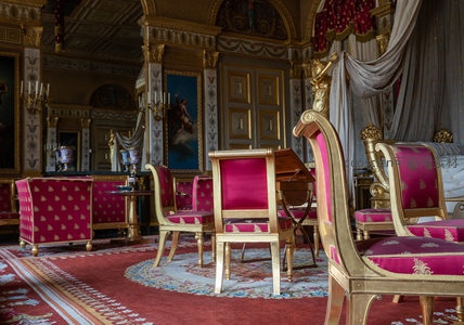 皇家宫殿内室华美陈设