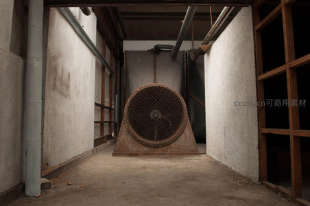 狭窄通道内大型工业风扇