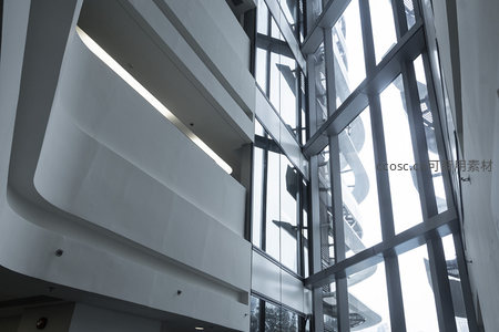 现代建筑内部光影与结构美学