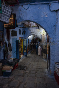 蓝色迷宫巷道中的市井生活