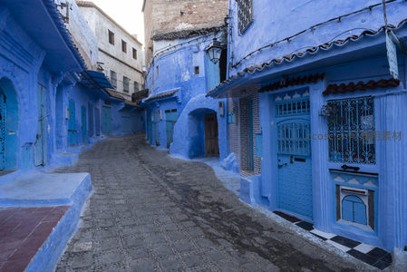 蓝色迷宫巷道，摩洛哥舍夫沙万的梦幻街景
