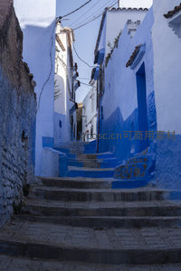 蓝色迷宫：舍夫沙万的阶梯小巷