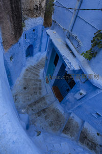 俯瞰蓝色迷宫式庭院