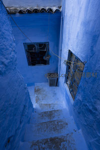 俯瞰蓝色阶梯，窗台上的生活剪影