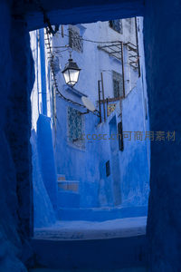 门洞框景，蓝白世界