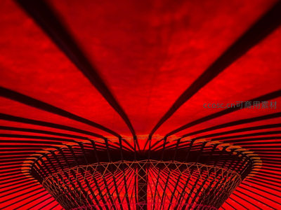 从下仰视红色伞骨结构的对称美感