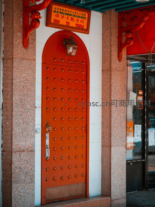 禅净寺观音院朱红大门与雕花门楣