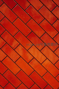 人字形排列的橙红色瓷砖