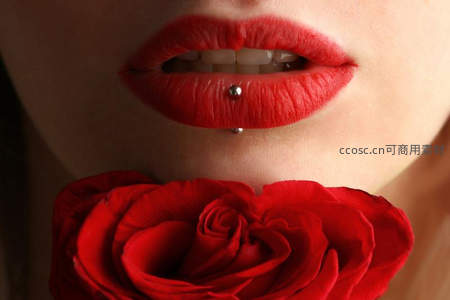 红唇与玫瑰：性感与浪漫的特写