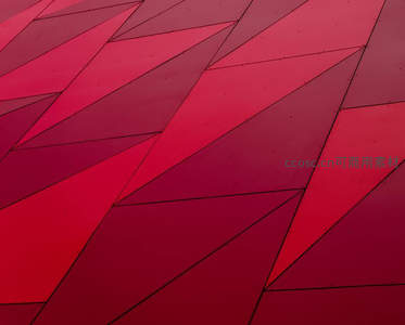 红色几何三角形构成的现代抽象图案