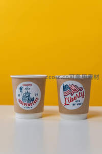 印有美国独立日图案的纸杯