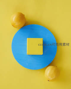 柠檬与几何图形的俯拍色彩实验