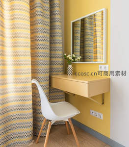 现代简约梳妆台搭配几何图案窗帘