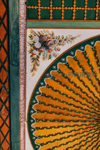 色彩斑斓的传统建筑装饰细节