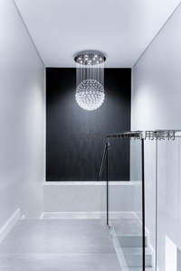 现代玄关吊灯，水晶球璀璨夺目