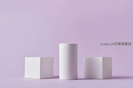 极简几何体，淡紫背景下的纯净美学