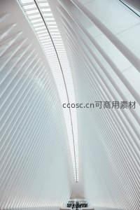 未来主义白色穹顶内部结构特写