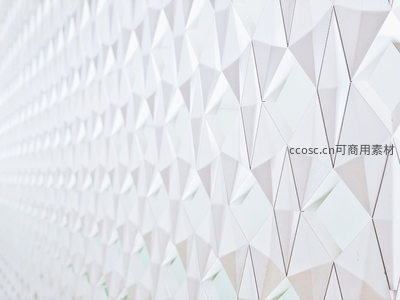 几何立体墙砖构成未来感空间