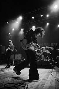 摇滚现场的激情瞬间