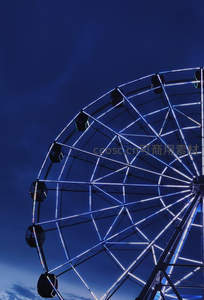 夜幕摩天轮闪烁星光