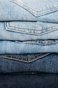 牛仔裤口袋纹理叠放