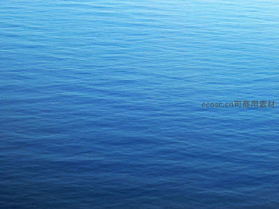 蔚蓝海面波光粼粼的宁静航拍