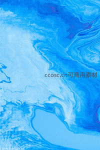 蓝白交融的抽象水墨画