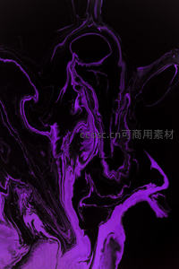 黑底紫焰流动如岩浆般的抽象艺术