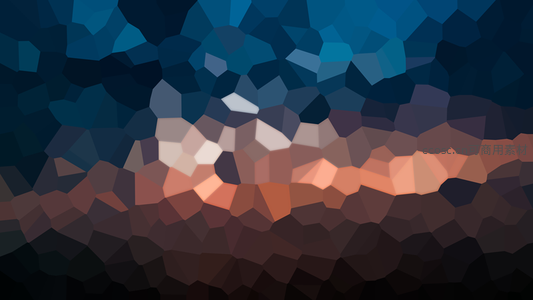 深邃夜空下的多边形光影艺术