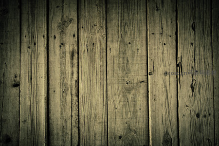 深色垂直木板墙面特写