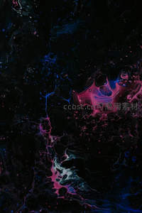 暗夜中绽放的霓虹色流体星云